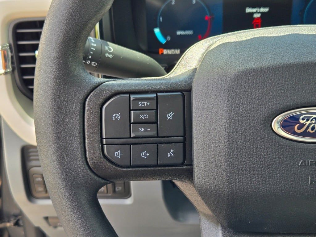2026 Ford F-350 XLT photo 29