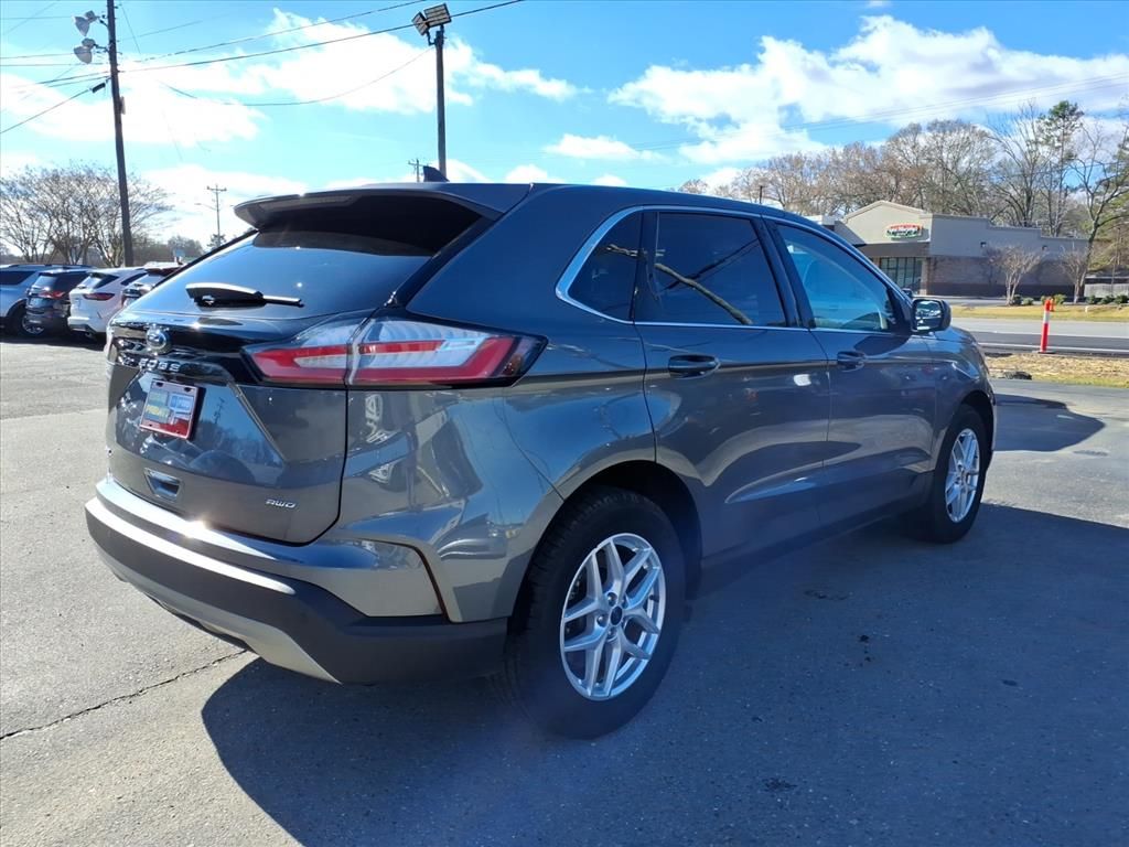 2023 Ford Edge SEL photo 4