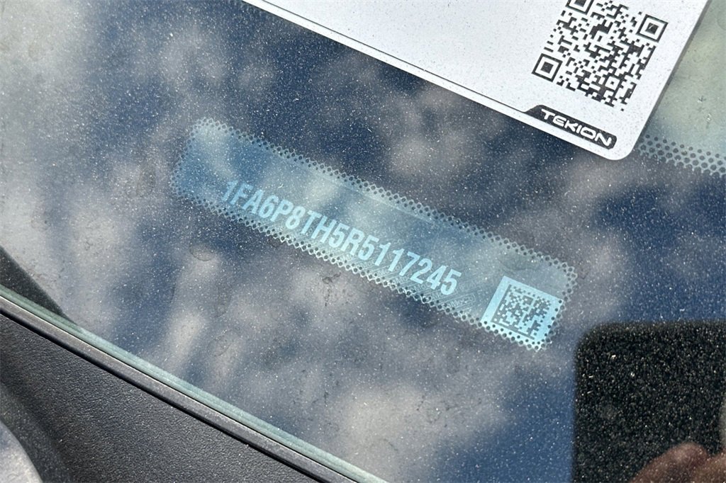 2024 Ford Mustang EcoBoost Premium photo 3