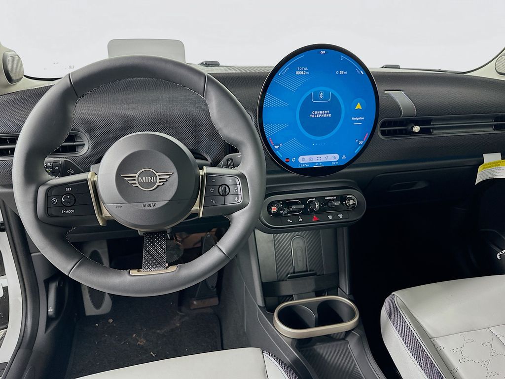 New 2025 White MINI Iconic image 18