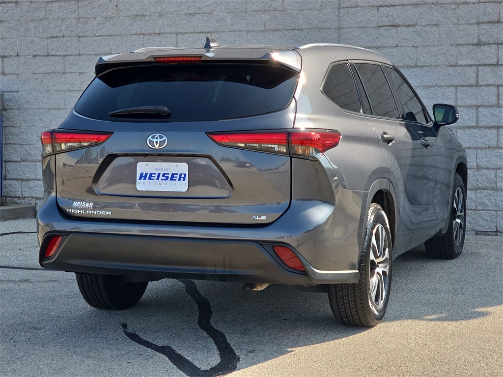 2020 Toyota Highlander XLE photo 9
