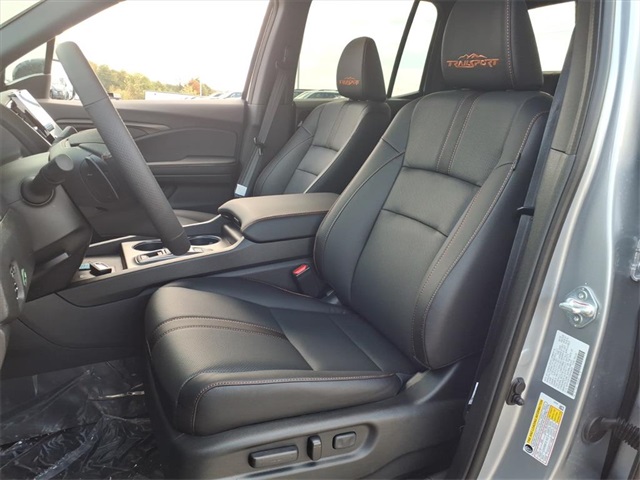 2025 Honda Ridgeline TrailSport photo 4