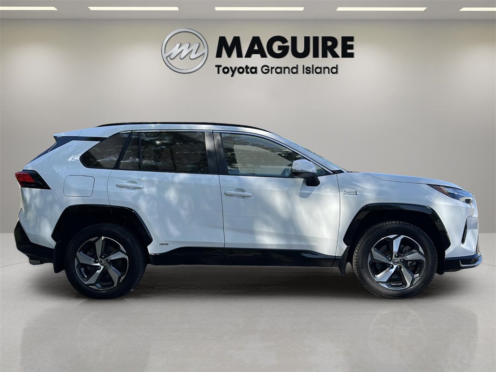 2022 Toyota RAV4 Prime SE photo 6