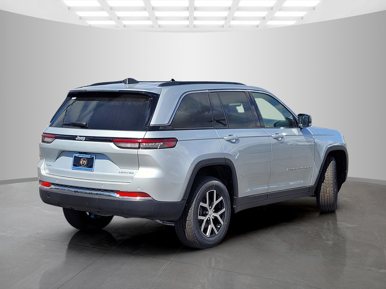2025 Jeep Grand Cherokee Limited photo 4