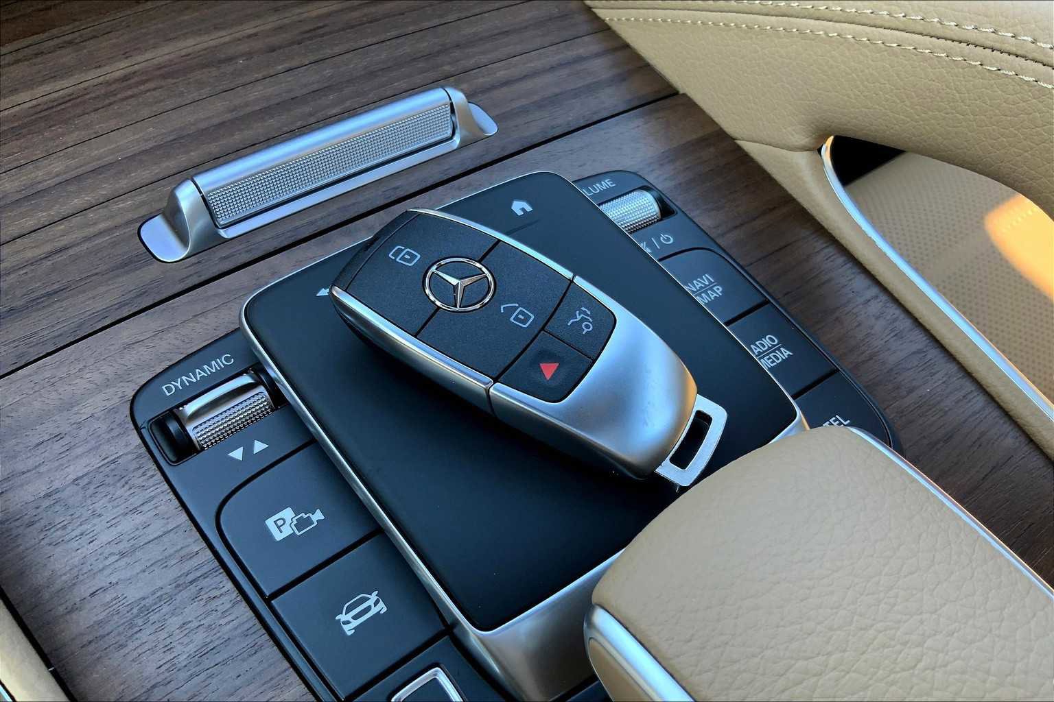 2026 Mercedes Benz GLE 450 4MATIC photo 21