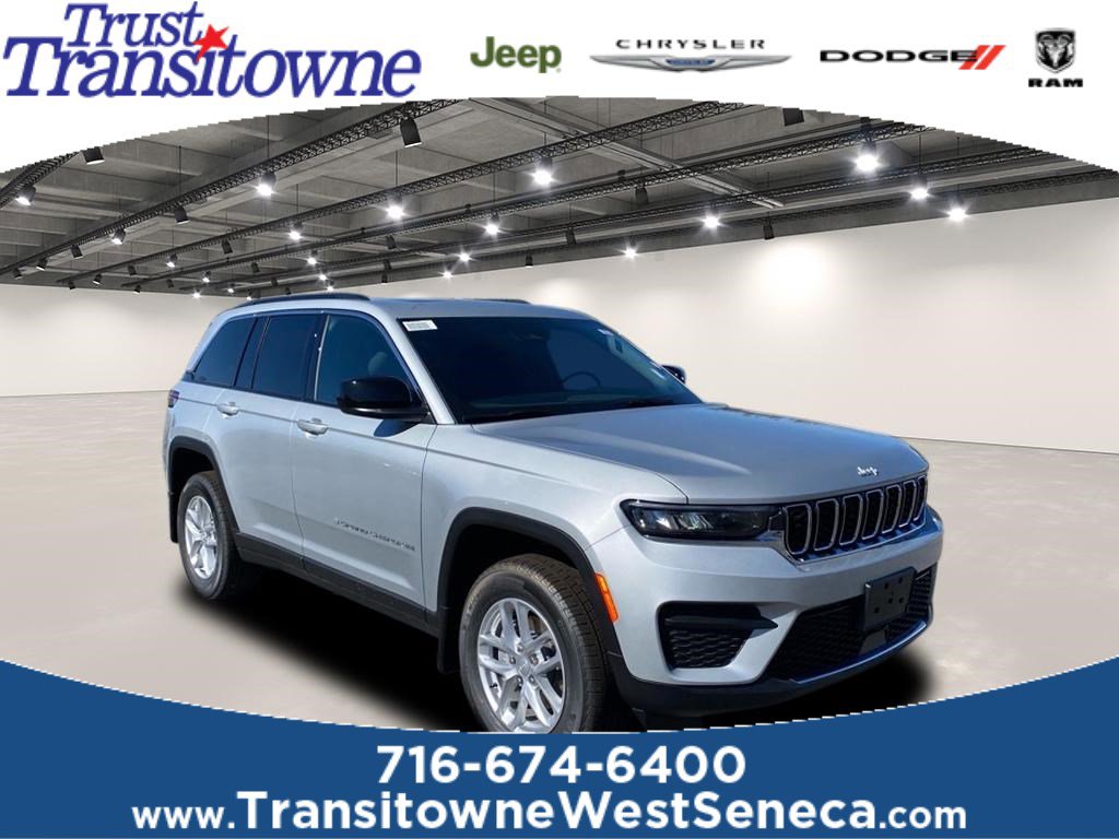 2025 Jeep Grand Cherokee Laredo's photo