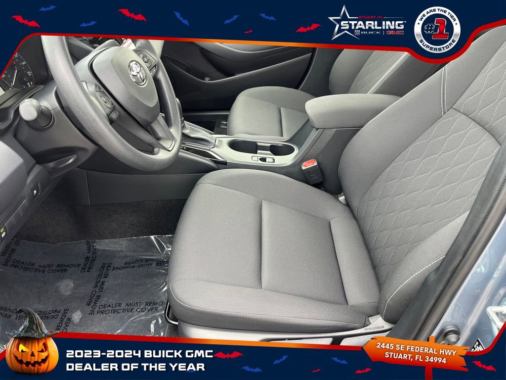2025 Toyota Corolla LE photo 10