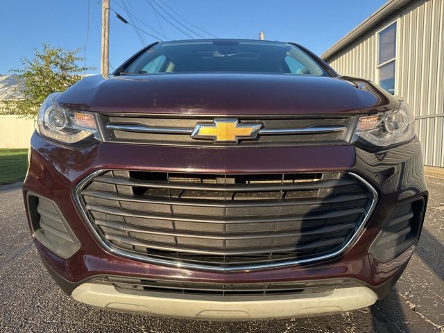 Used 2020 Chevrolet Trax LT with VIN KL7CJPSB0LB331412 for sale in Middlebury, IN