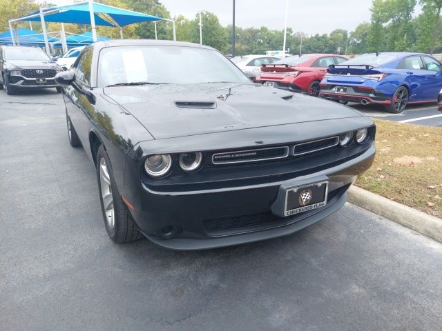 2021 Dodge Challenger SXT photo 2