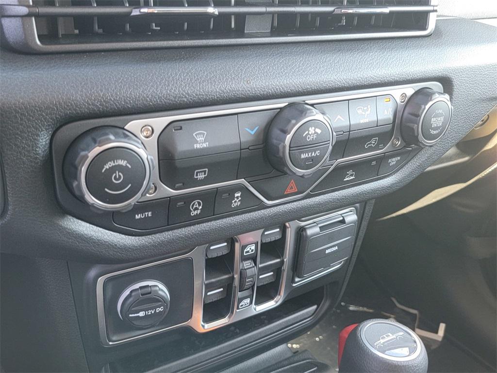 2025 Jeep Gladiator Sport photo 15