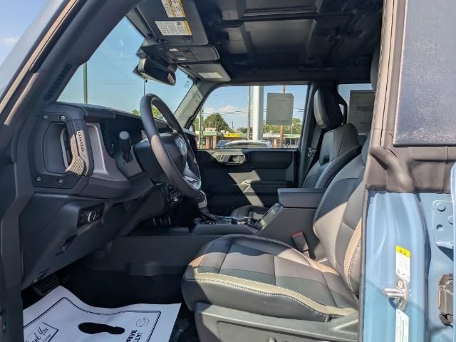 2025 Ford Bronco Outer Banks photo 48
