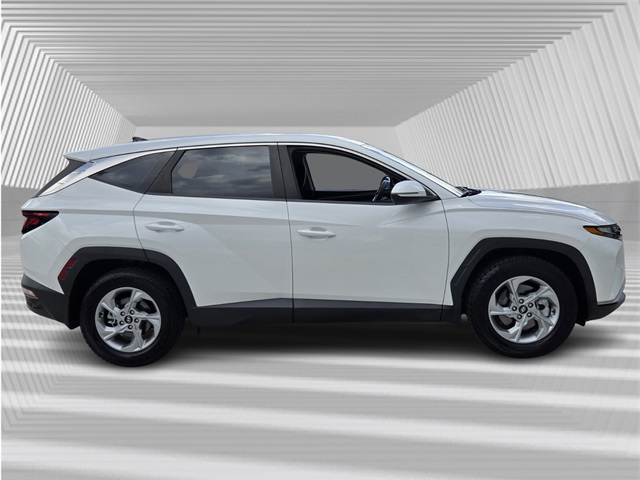 2022 Hyundai Tucson SE photo 2