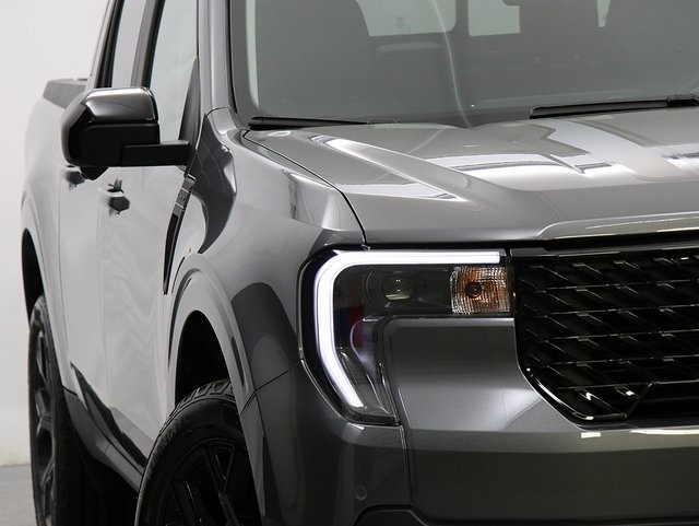 2025 Ford Maverick Lariat photo 4