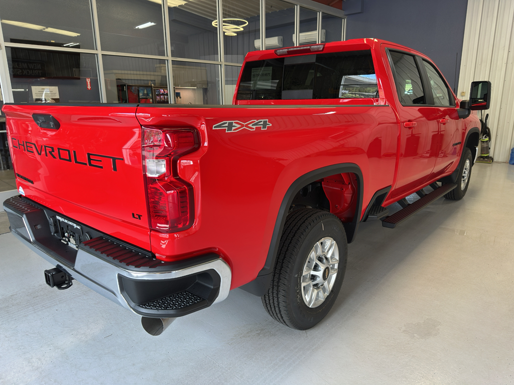 2026 Chevrolet Silverado 2500HD LT photo 5