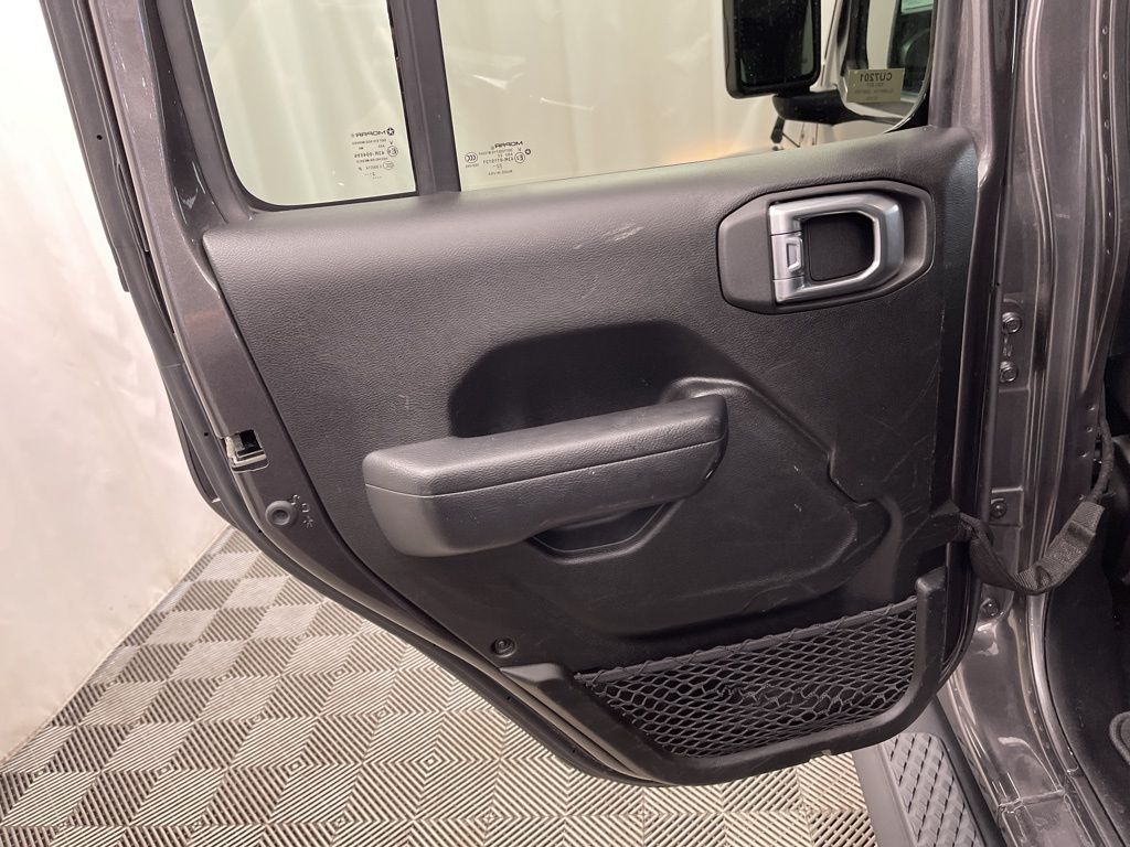 2023 Jeep Gladiator Sport photo 26