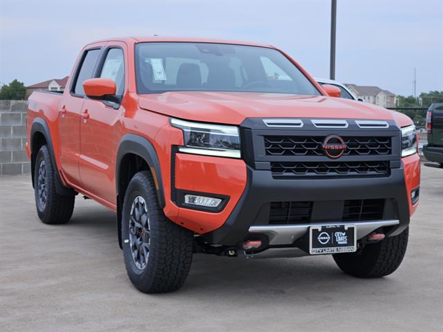 2025 Nissan Frontier Crew Cab PRO-4X photo 2