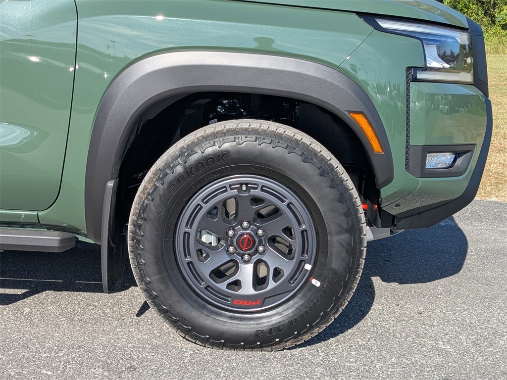 2026 Nissan Frontier PRO-4X photo 11