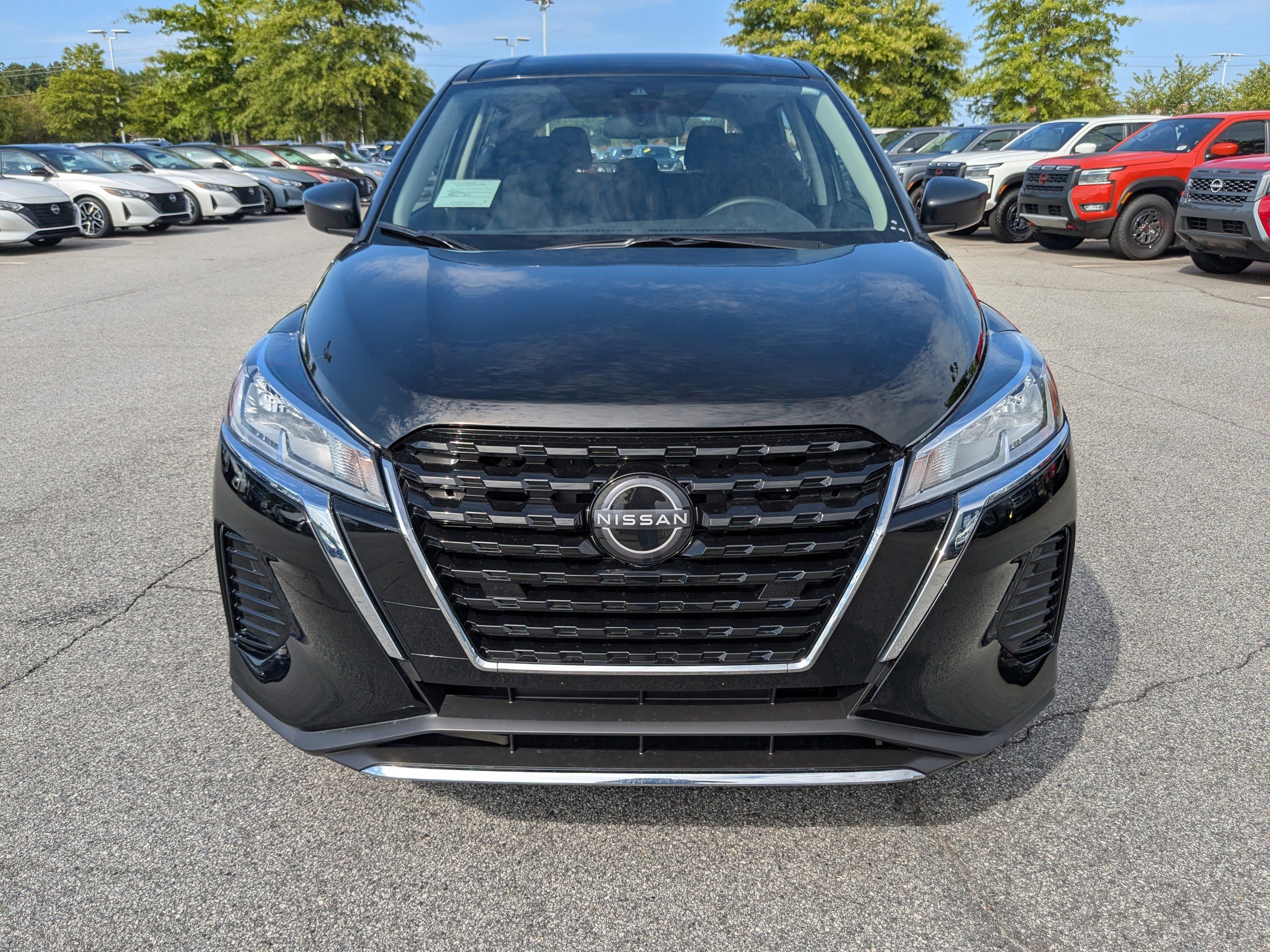2025 Nissan Kicks Play S photo 4
