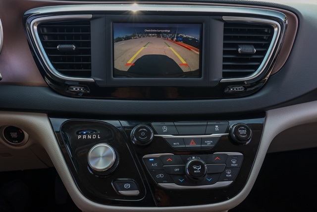 2023 Chrysler Voyager LX photo 26