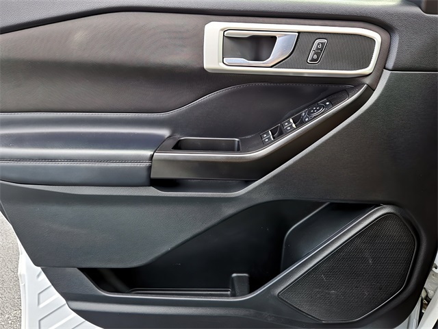 2020 Ford Explorer XLT photo 25