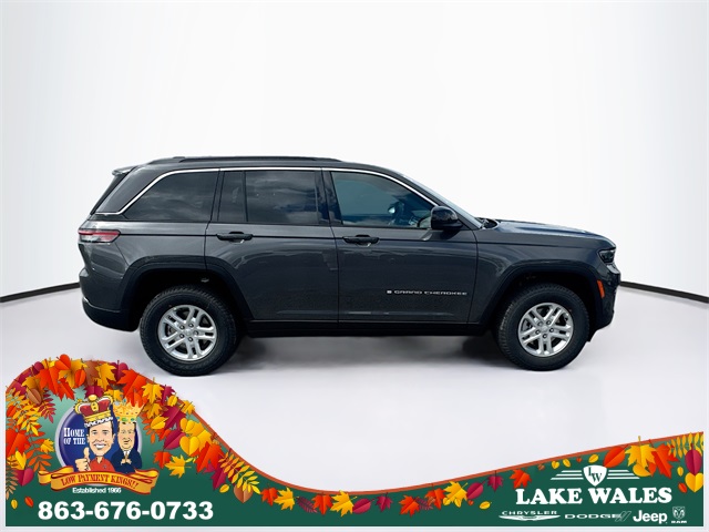 2025 Jeep Grand Cherokee Laredo photo 4