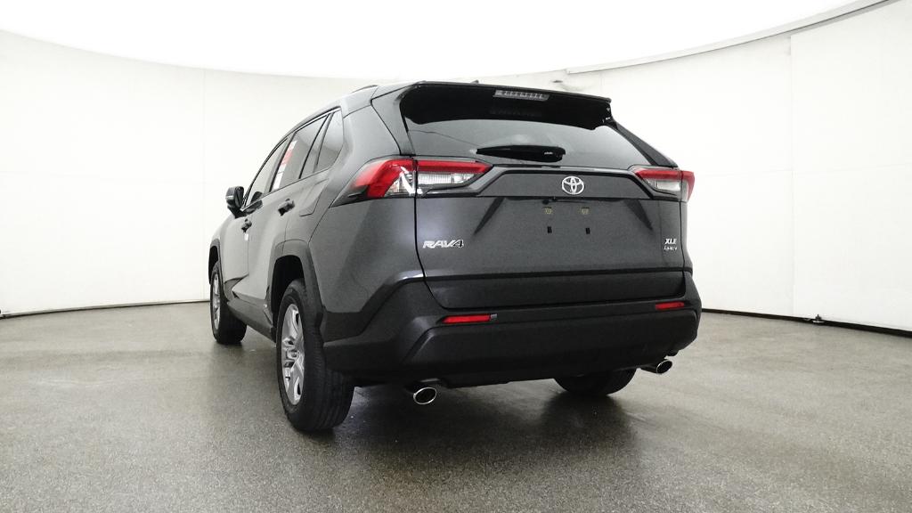 2025 Toyota RAV4 Hybrid XLE photo 15