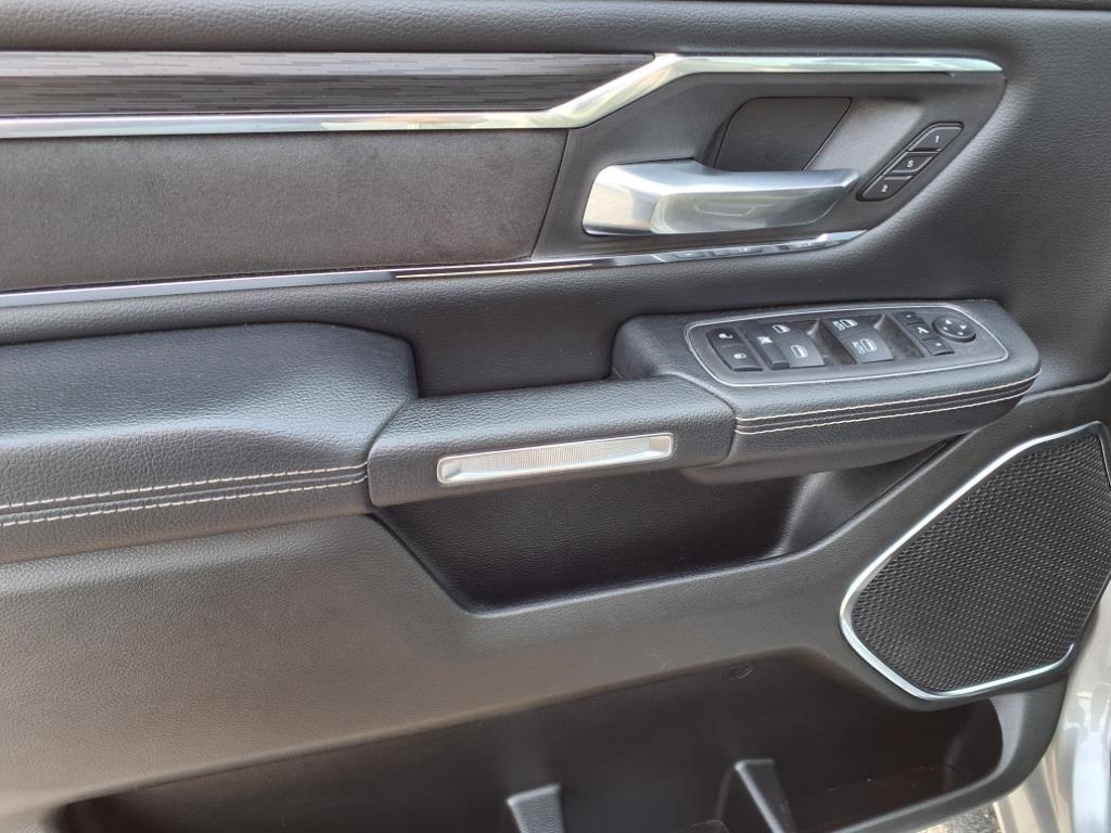 2024 Ram 1500 Laramie photo 7