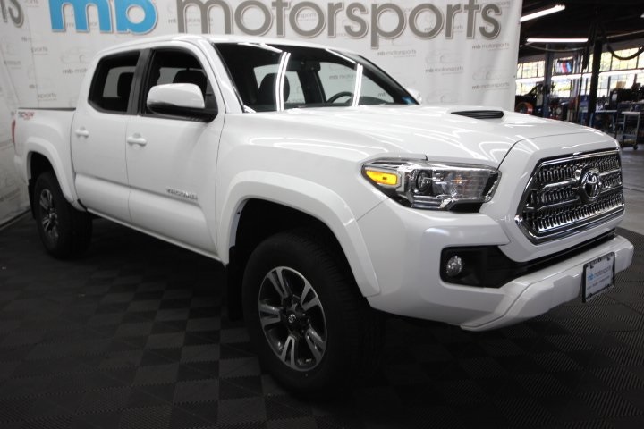 2017 Toyota Tacoma SR5 Sport TRD Pro photo 8