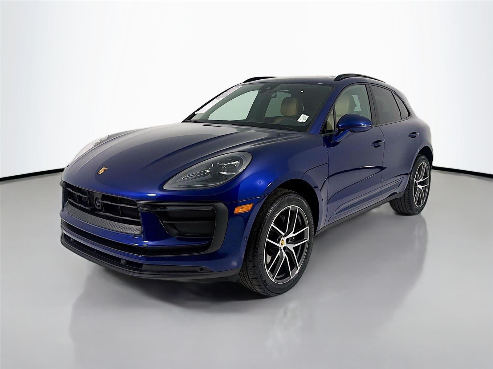 2023 Porsche Macan Base