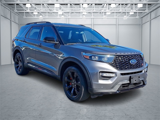 2021 Ford Explorer ST photo 3