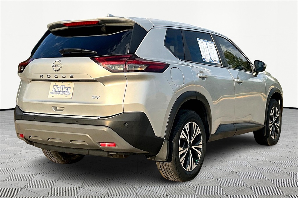 Used 2022 Nissan Rogue SV with VIN JN8BT3BA5NW041403 for sale in Kansas City