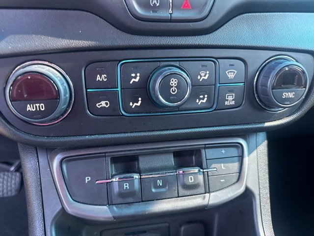 Used 2023 Summit White GMC AT4 image 18