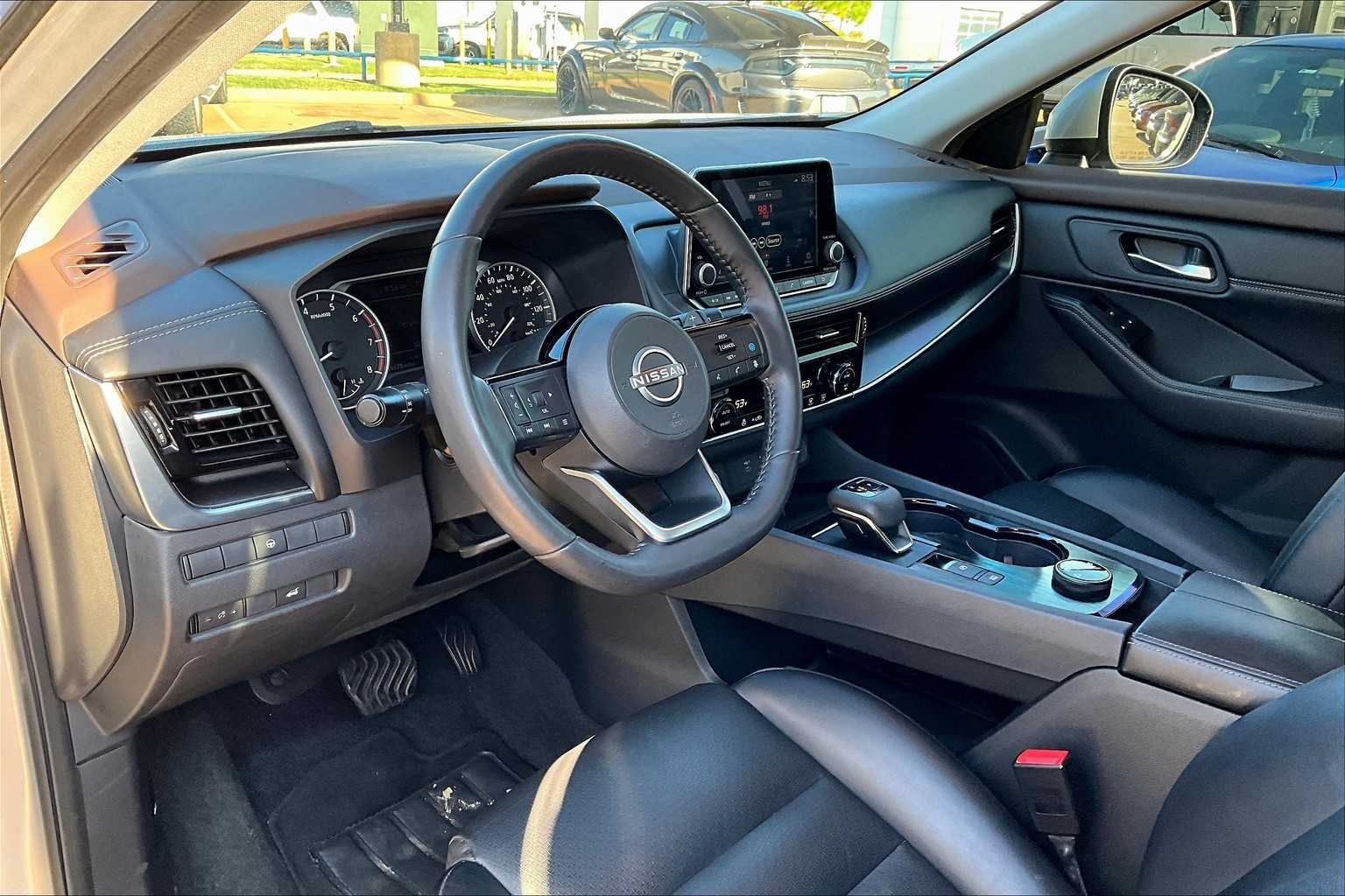 2023 Nissan Rogue SV photo 15