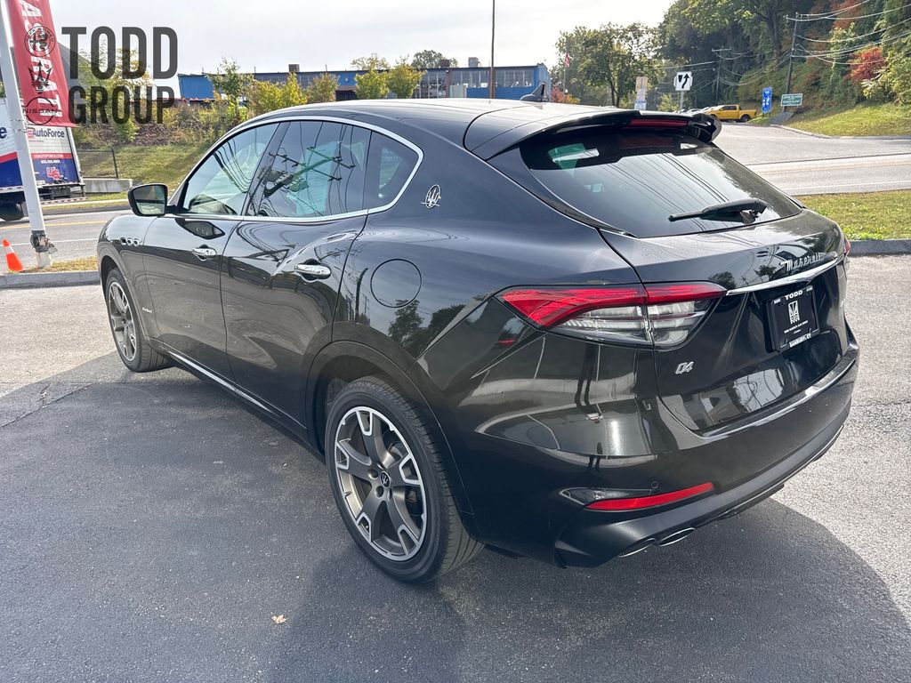 2021 Maserati Levante GranSport photo 2