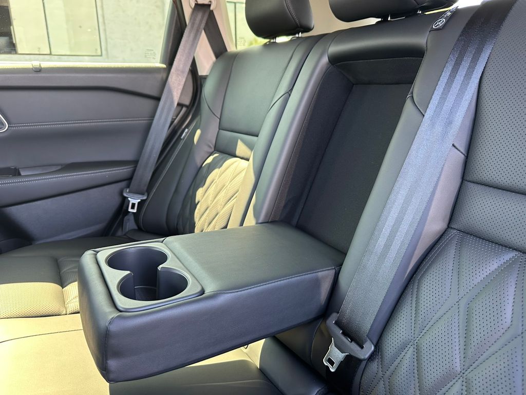 2026 Nissan Rogue Platinum photo 25