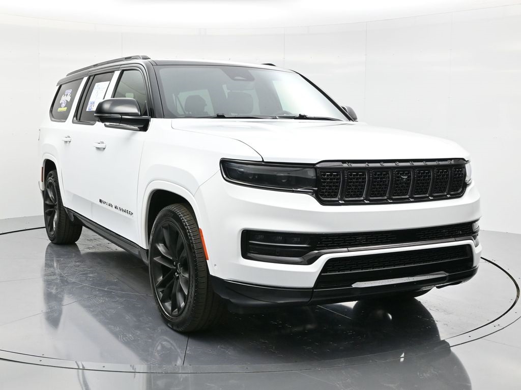 2024 Jeep Wagoneer L Series III photo 3