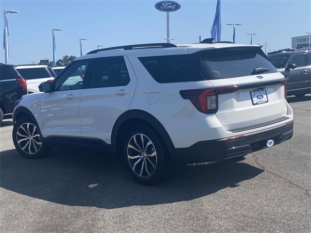 2025 Ford Explorer ST-Line photo 3