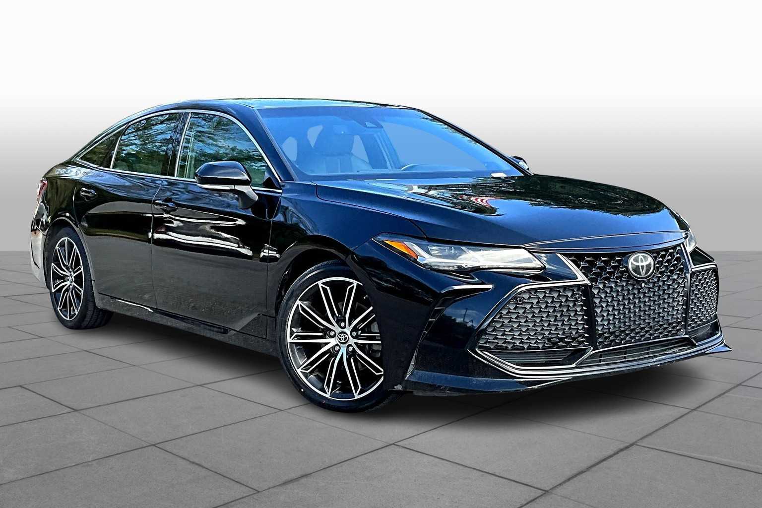 2019 Toyota Avalon Touring photo 2