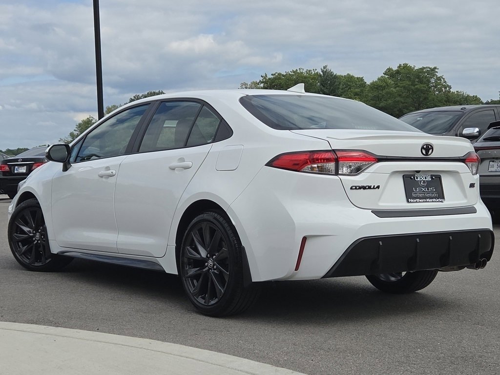 2023 Toyota Corolla SE photo 18