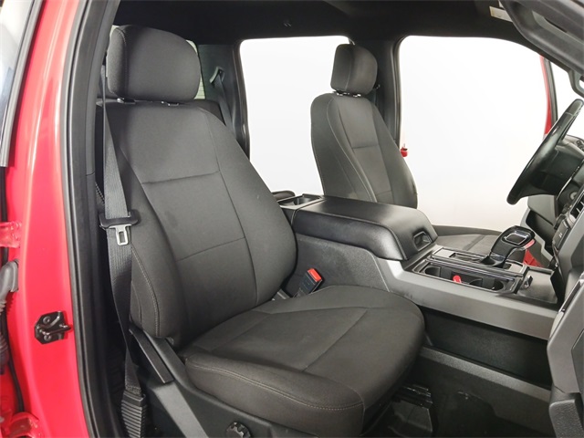 2019 Ford F-150 XLT photo 19
