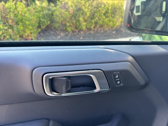 2025 Ford Bronco Outer Banks photo 13
