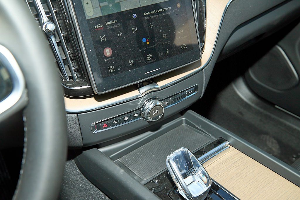 2026 VOLVO XC60 - Image 15