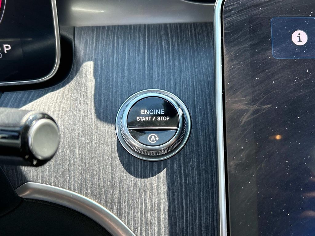 2024 Mercedes Benz C 300 4MATIC photo 43
