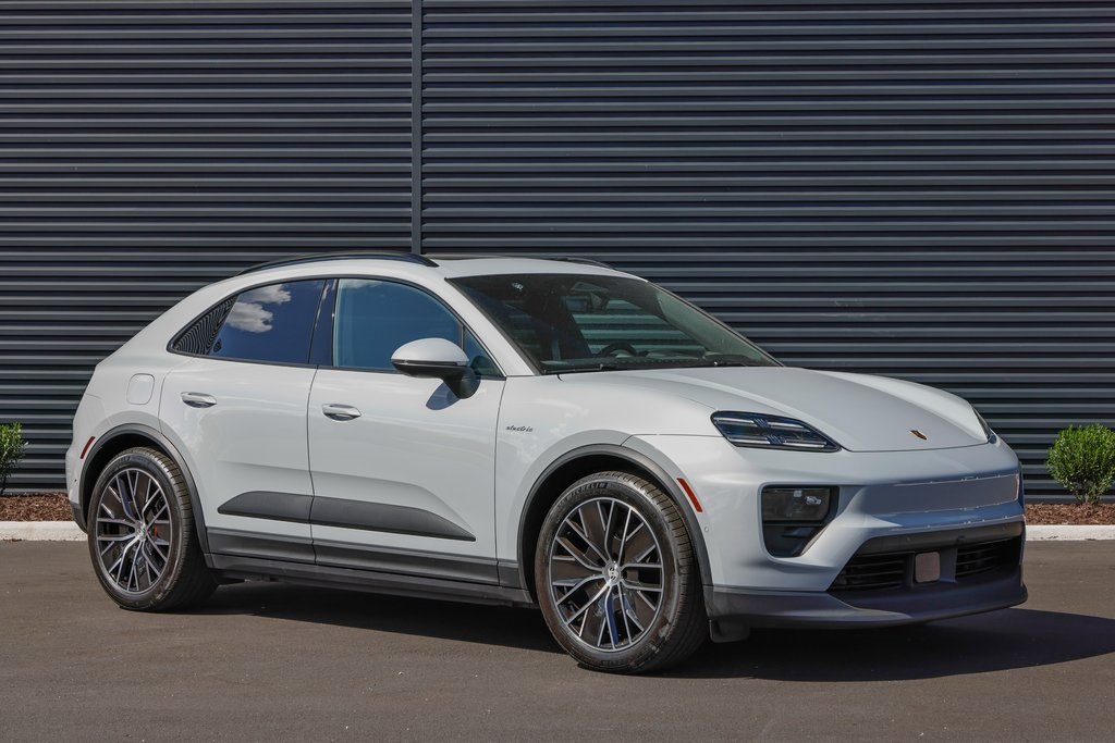 2025 Porsche Macan Electric photo 7