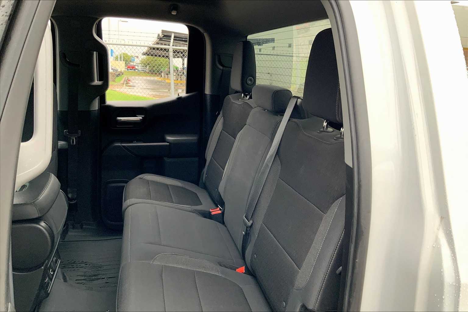 2019 Chevrolet Silverado 1500 LT photo 17