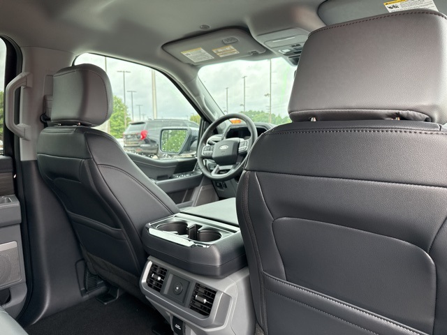 2025 Ford F-150 Lariat photo 18
