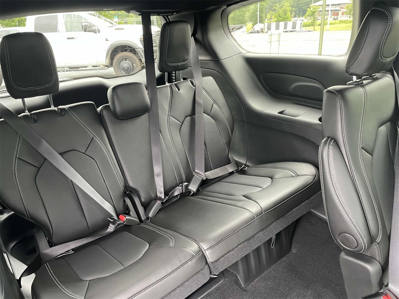 2026 Chrysler Pacifica photo 27