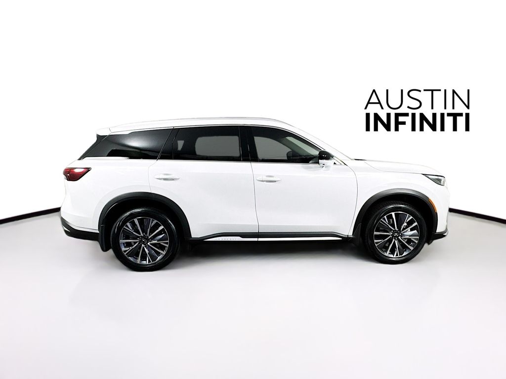 2026 Infiniti QX60 Luxe photo 8