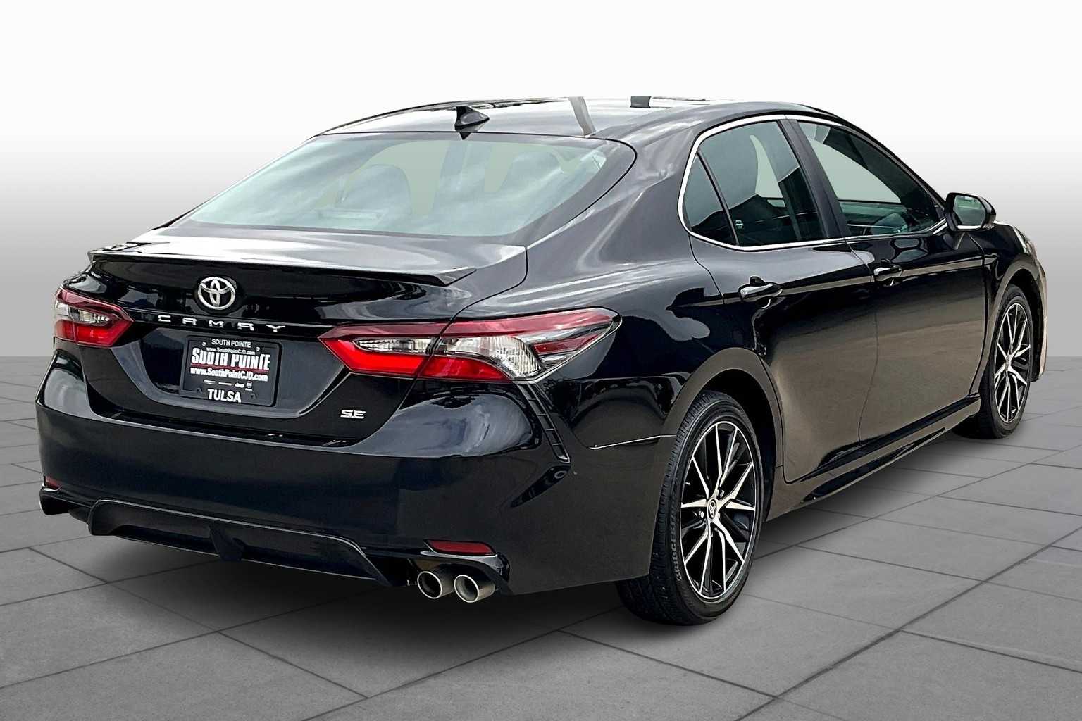 2024 Toyota Camry SE photo 11