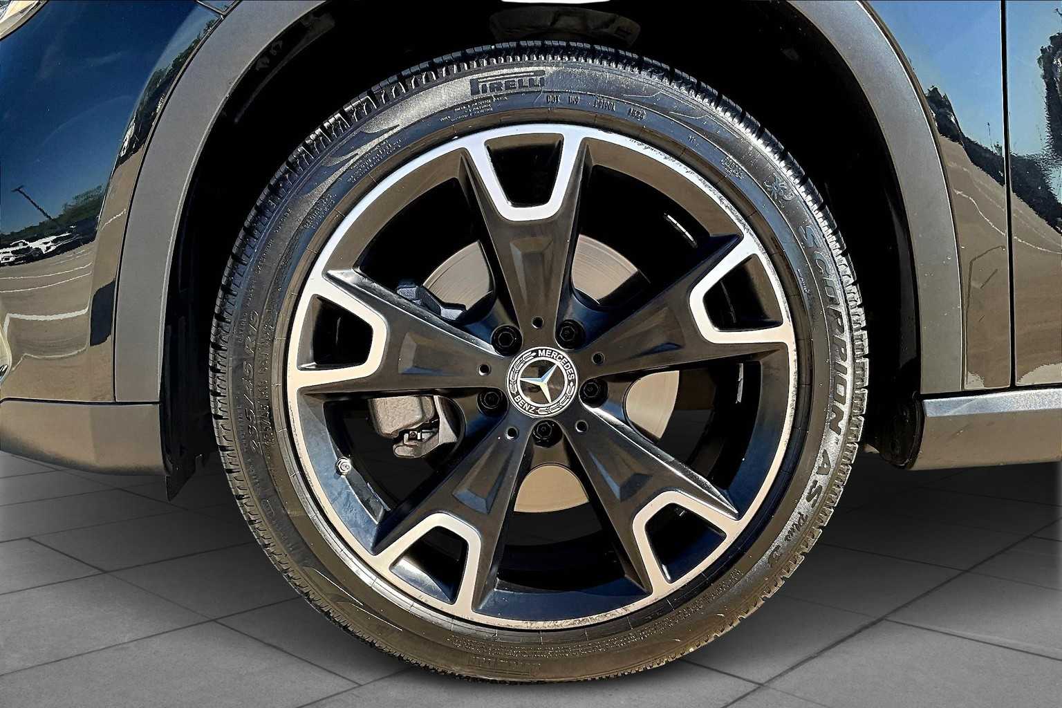 2019 Mercedes Benz GLA 250 photo 8